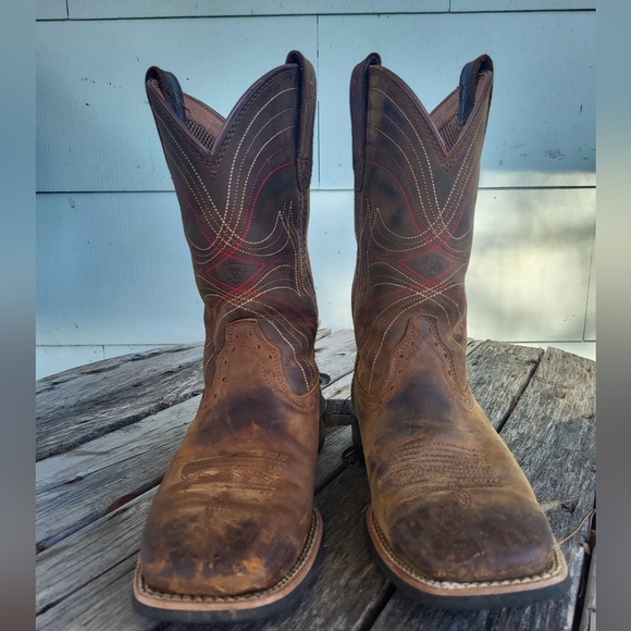 Ariat Cowboy Boots size 7.5D brown square toed
